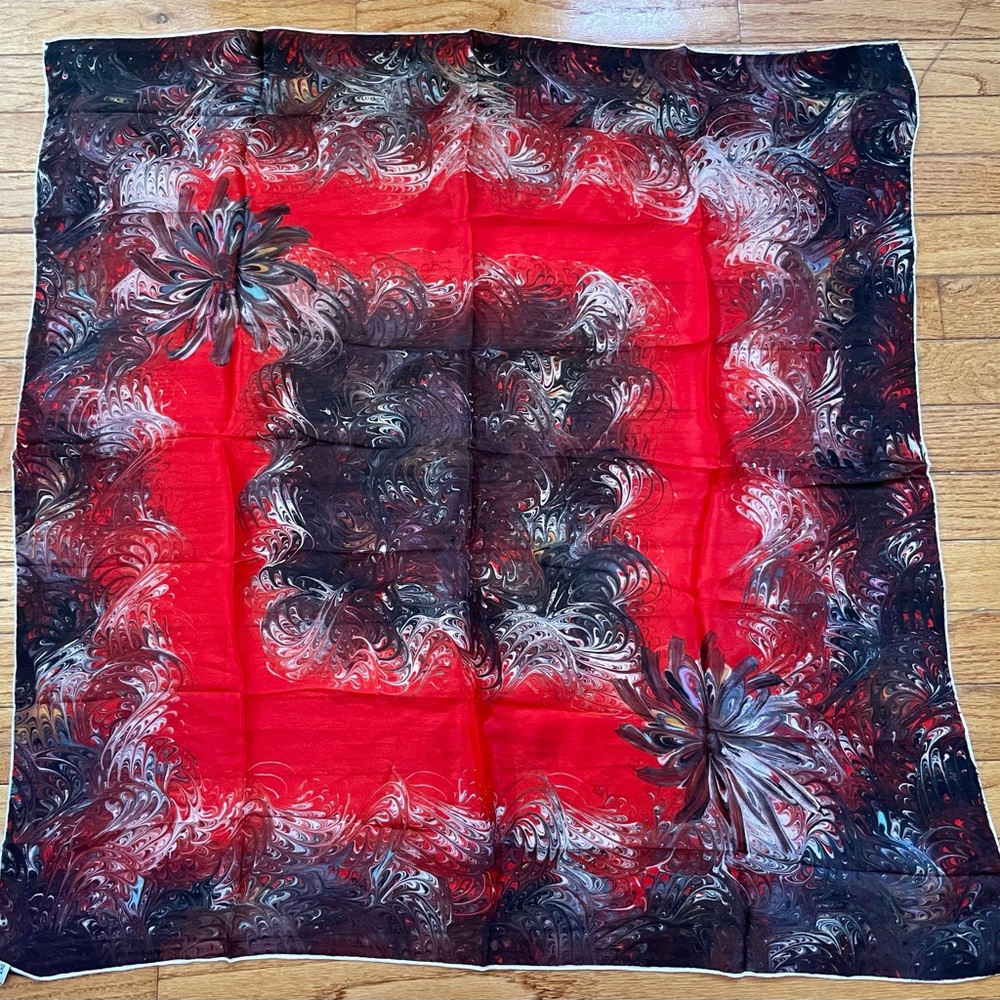 Womens Art to Wear Japanese Silk Hand Rolled Square Scarf 30”